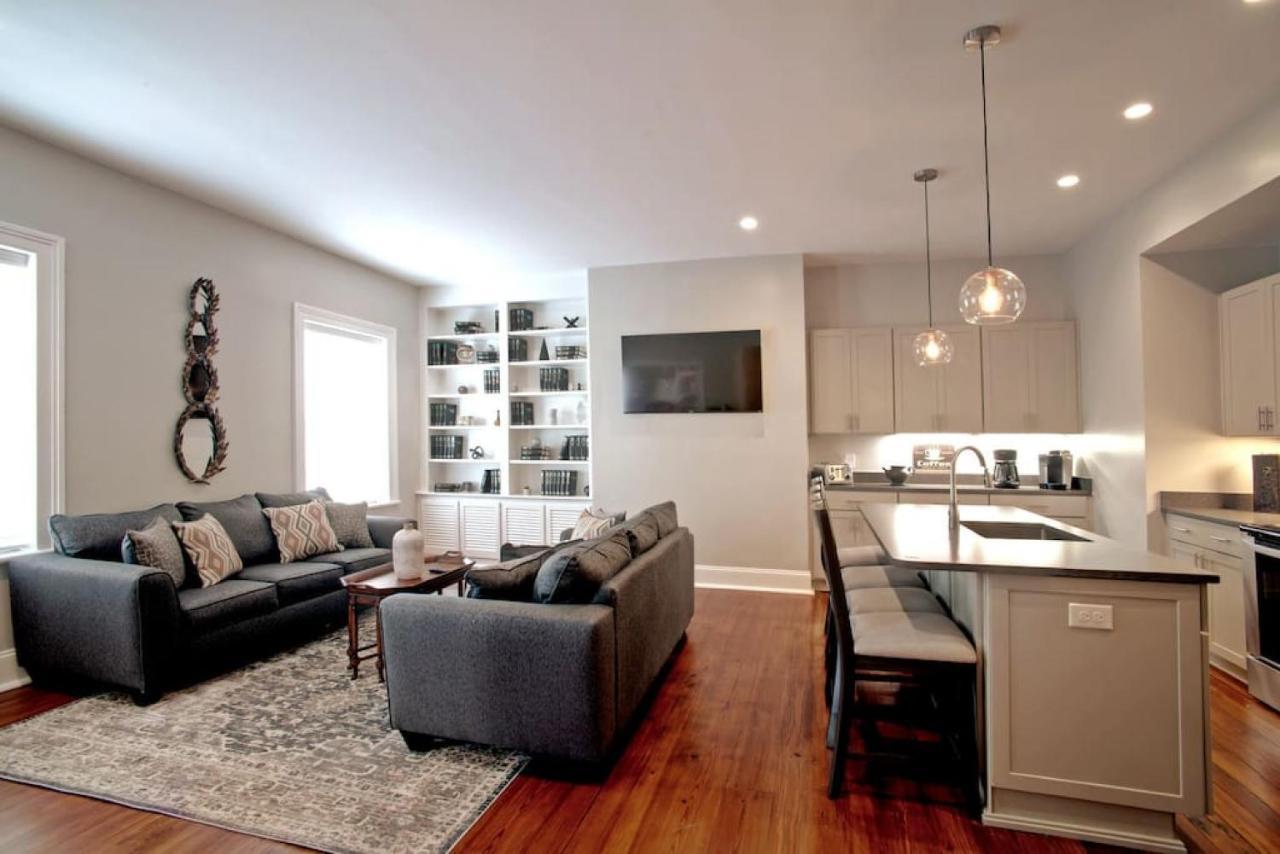 Willa Newly Renovated 4 Bed 3 Bath And 2 Parking Spots Savannah Zewnętrze zdjęcie