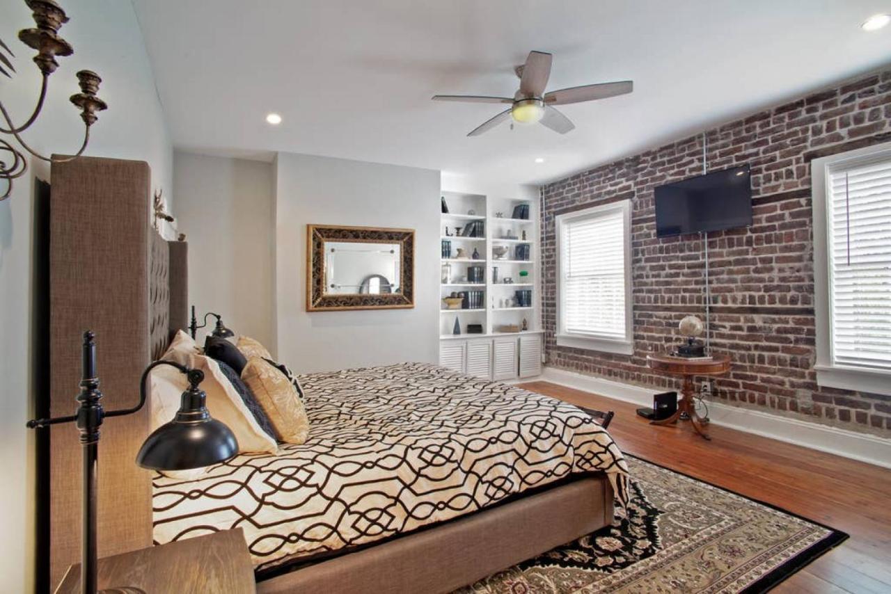 Willa Newly Renovated 4 Bed 3 Bath And 2 Parking Spots Savannah Zewnętrze zdjęcie