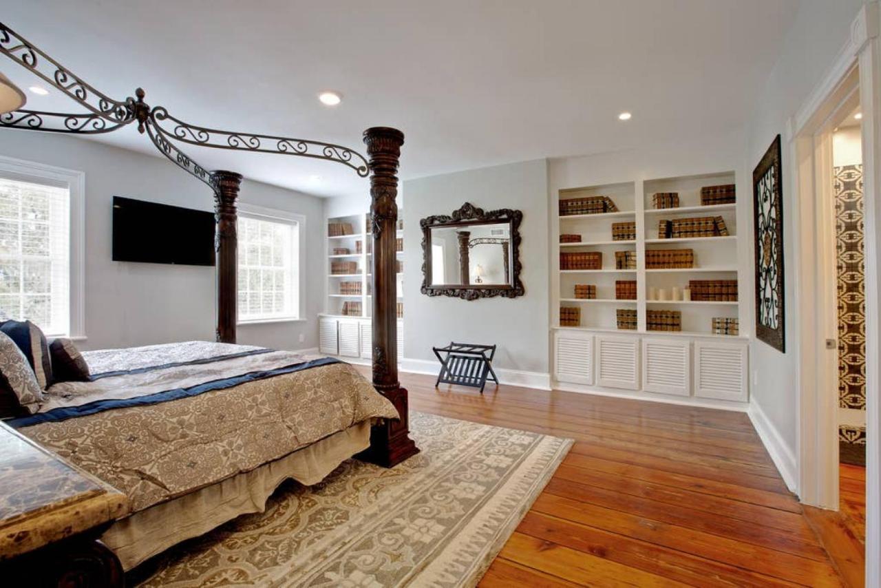 Willa Newly Renovated 4 Bed 3 Bath And 2 Parking Spots Savannah Zewnętrze zdjęcie