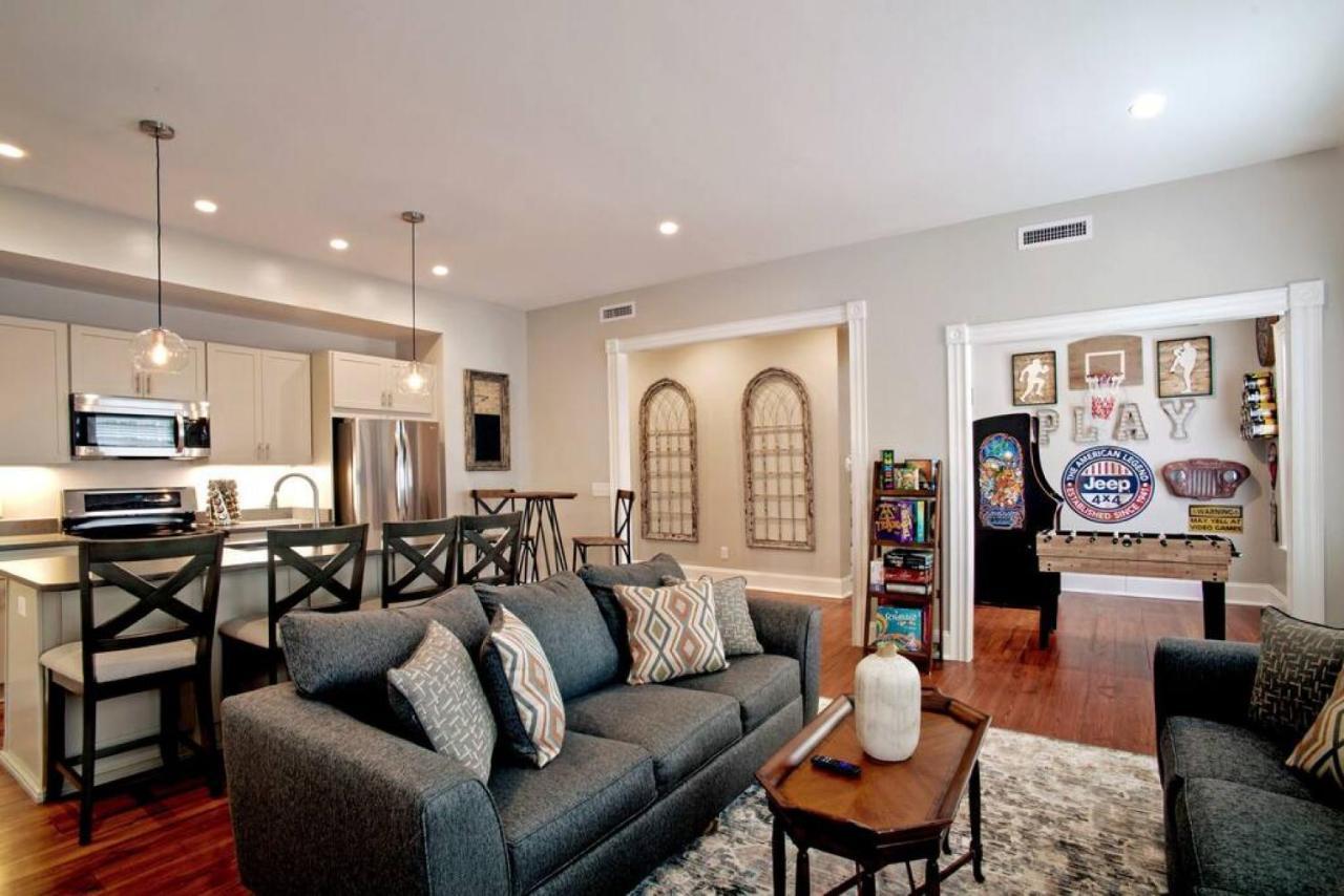 Willa Newly Renovated 4 Bed 3 Bath And 2 Parking Spots Savannah Zewnętrze zdjęcie