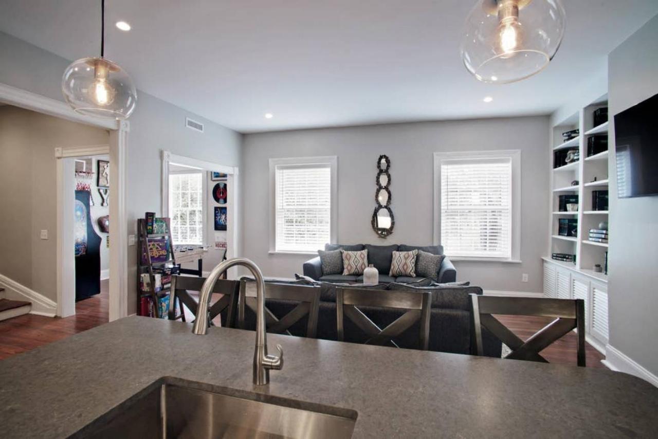 Willa Newly Renovated 4 Bed 3 Bath And 2 Parking Spots Savannah Zewnętrze zdjęcie