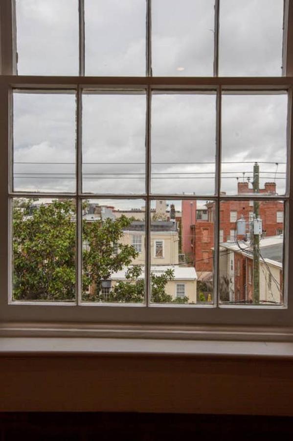 Willa Newly Renovated 4 Bed 3 Bath And 2 Parking Spots Savannah Zewnętrze zdjęcie